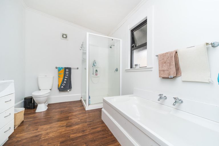 Photo of property in 32 Cambridge Street, Milson, Palmerston North, 4414