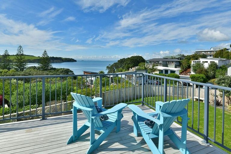 Photo of property in 16 Double Bay Place, Army Bay, Whangaparaoa, 0930
