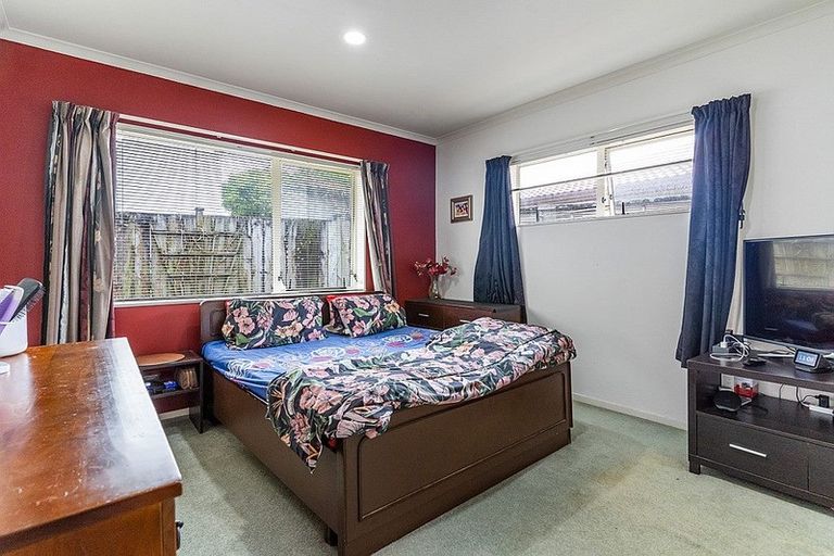 Photo of property in 2/83 Victoria Road, Papatoetoe, Auckland, 2025