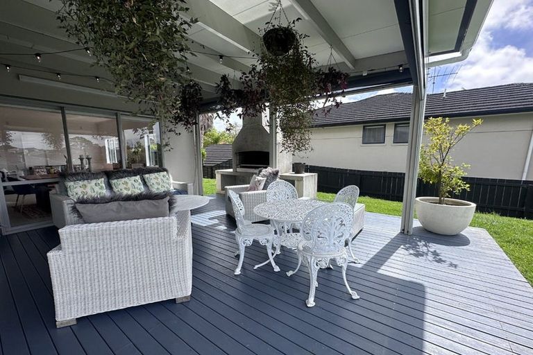Photo of property in 10 Aberley Road, Schnapper Rock, Auckland, 0632