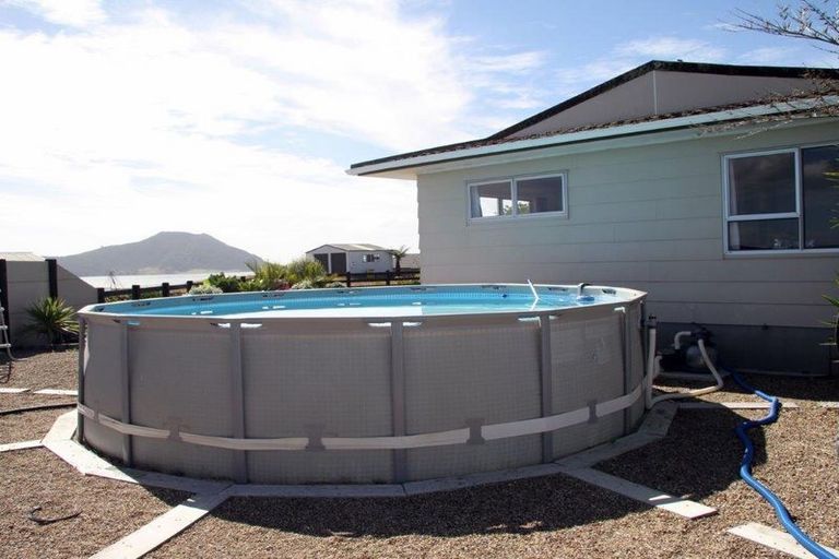 Photo of property in 2 Harrys Lane, Pukenui, 0484