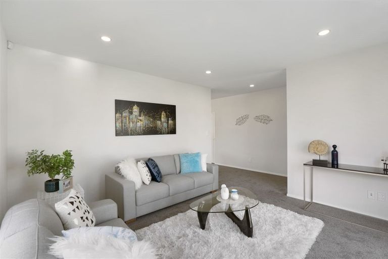 Photo of property in 23 Hollowout Street, Takanini, 2112