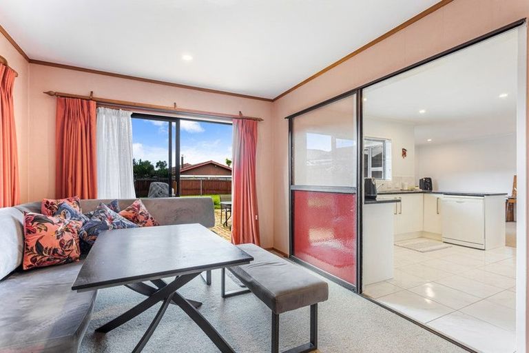 Photo of property in 4 Muscat Place, Henderson, Auckland, 0612