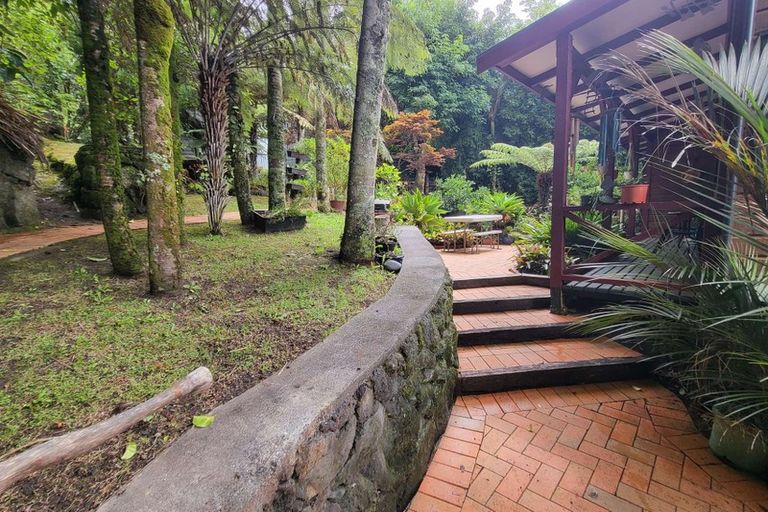 Photo of property in 34 Kauri Point Road, Laingholm, Auckland, 0604