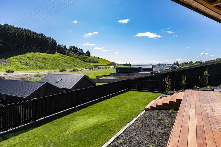 Photo of property in 8 Flowers Lane, Cracroft, Christchurch, 8022