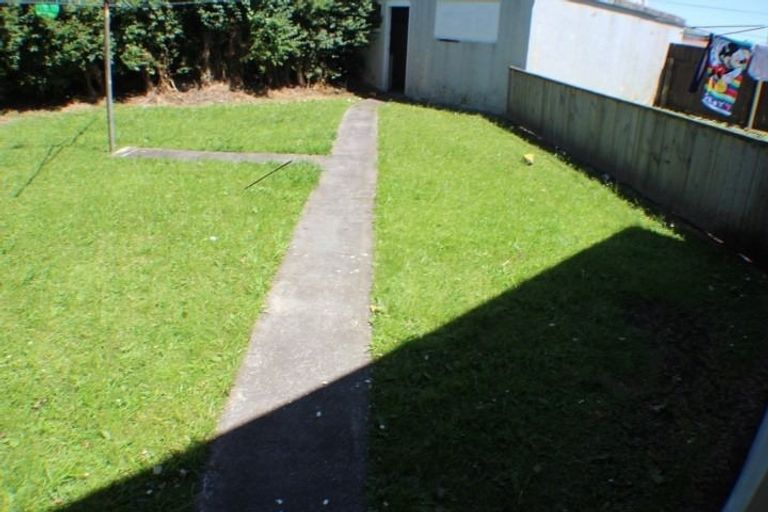 Photo of property in 80 Seddon Street, Naenae, Lower Hutt, 5011