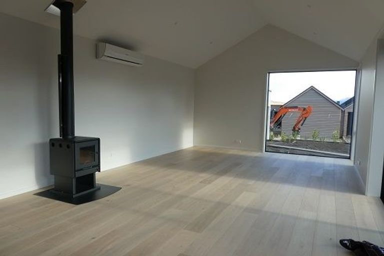Photo of property in 5 Kokako Lane, Jacks Point, Queenstown, 9371