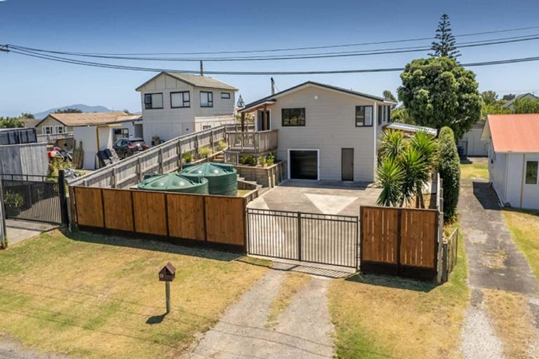 Photo of property in 35 Gawler Street, Te Horo Beach, Otaki, 5581