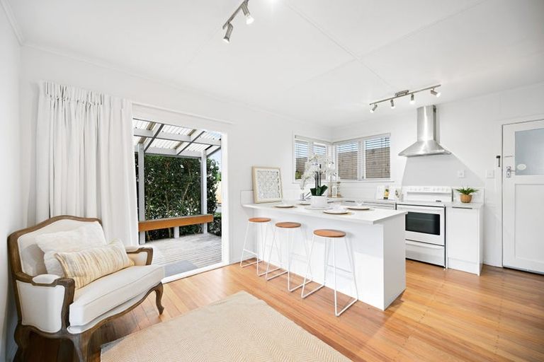 Photo of property in 64 Aurora Terrace, Hillcrest, Hamilton, 3216