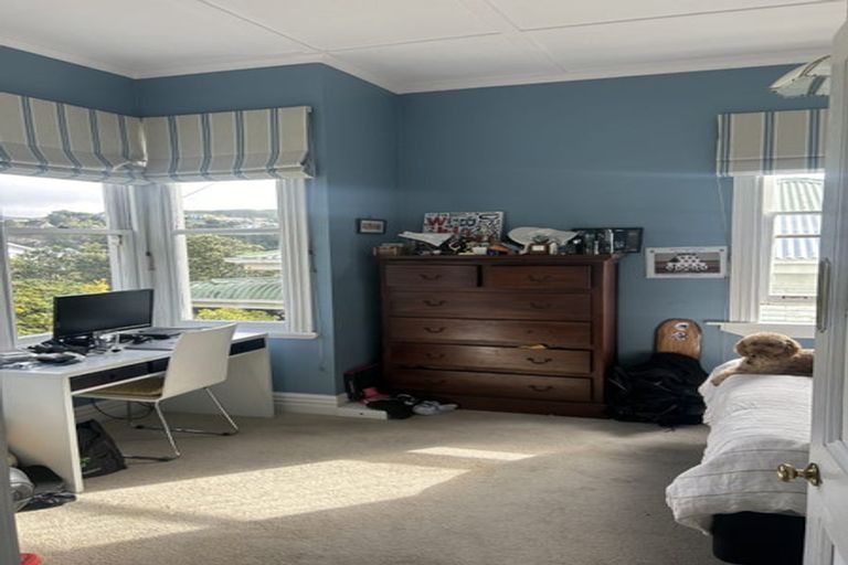 Photo of property in 10 Garfield Street, Brooklyn, Wellington, 6021