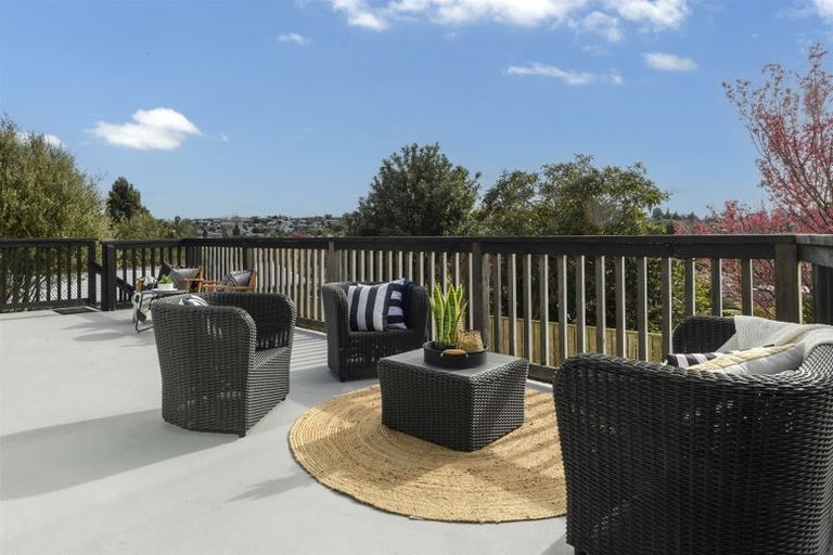 Photo of property in 28 Woodford Avenue, Brookfield, Tauranga, 3110