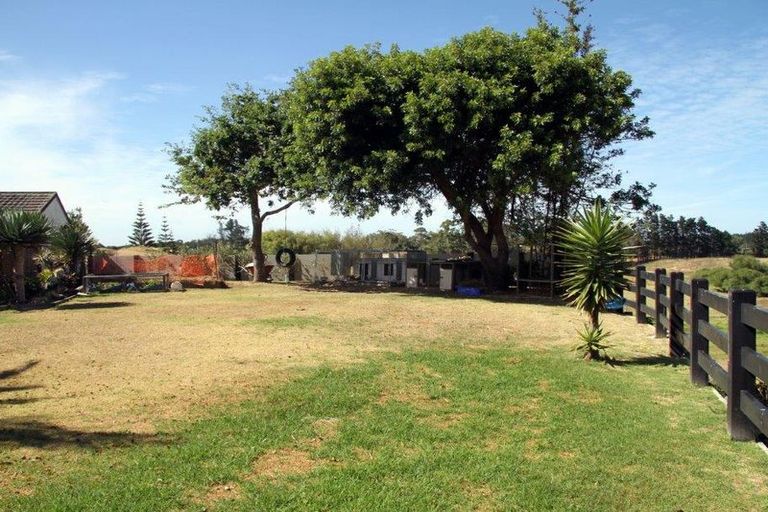 Photo of property in 2 Harrys Lane, Pukenui, 0484