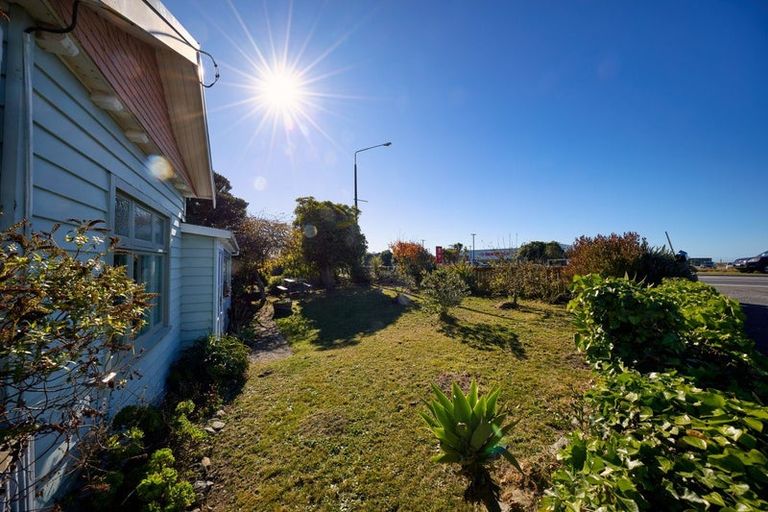 Photo of property in 123 Beach Road, Kaikoura, 7300