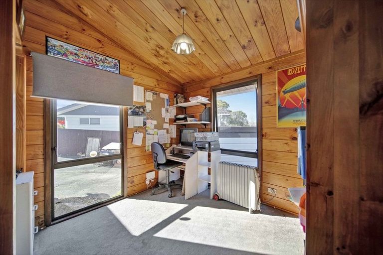 Photo of property in 12 Snowden Place, Opaheke, Papakura, 2113