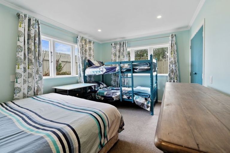 Photo of property in 92 Marine Parade, Otaki Beach, Otaki, 5512