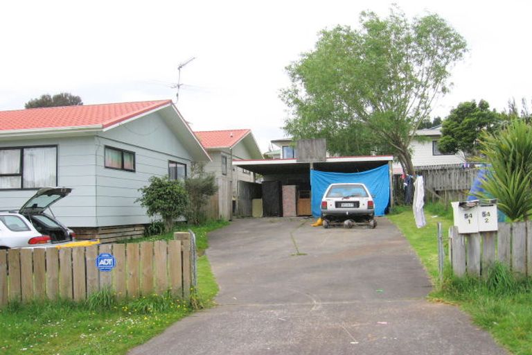 Photo of property in 2/54 Maywood Crescent, Glen Eden, Auckland, 0602