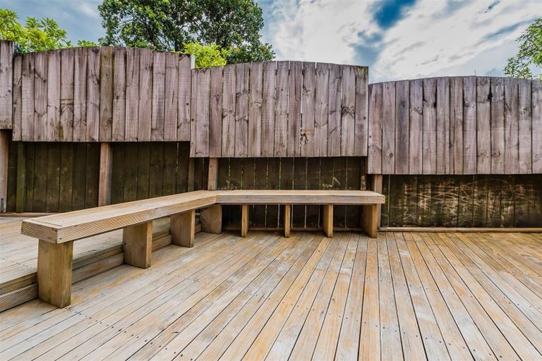 Photo of property in 15 Clearview Heights, Ranui, Auckland, 0612