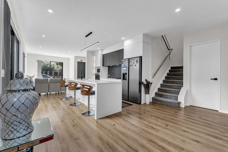 Photo of property in 13 Pumau Place, Flat Bush, Auckland, 2019