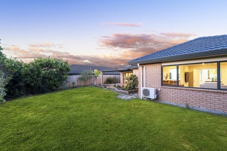 Photo of property in 51 Semillon Avenue, Henderson, Auckland, 0612