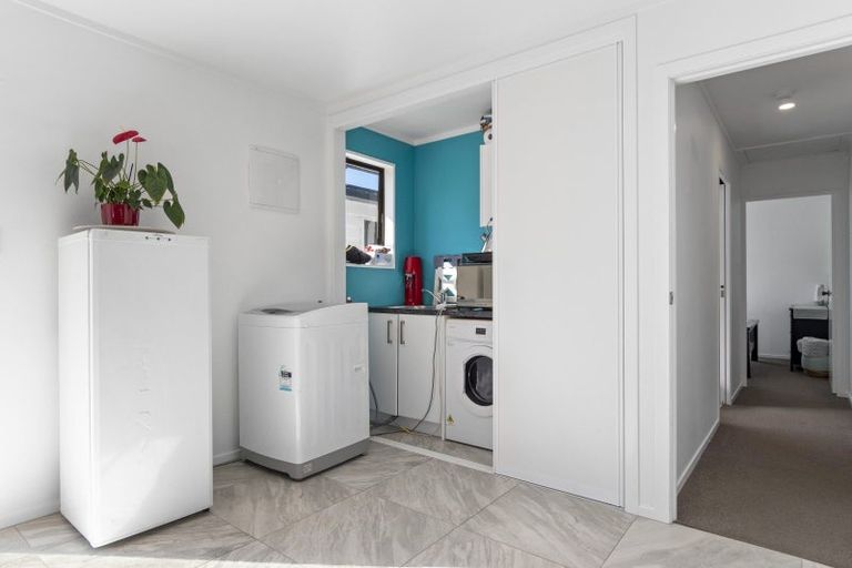 Photo of property in 6a Pokapu Place, Bethlehem, Tauranga, 3110