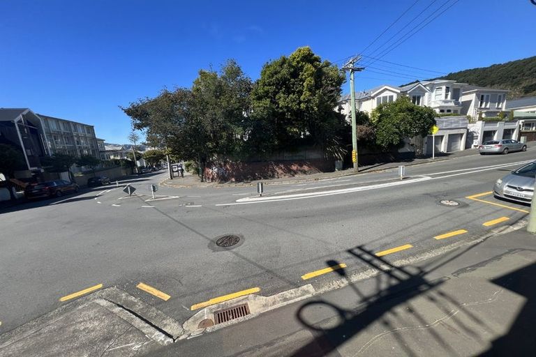 Photo of property in 77 Brougham Street, Mount Victoria, Wellington, 6011