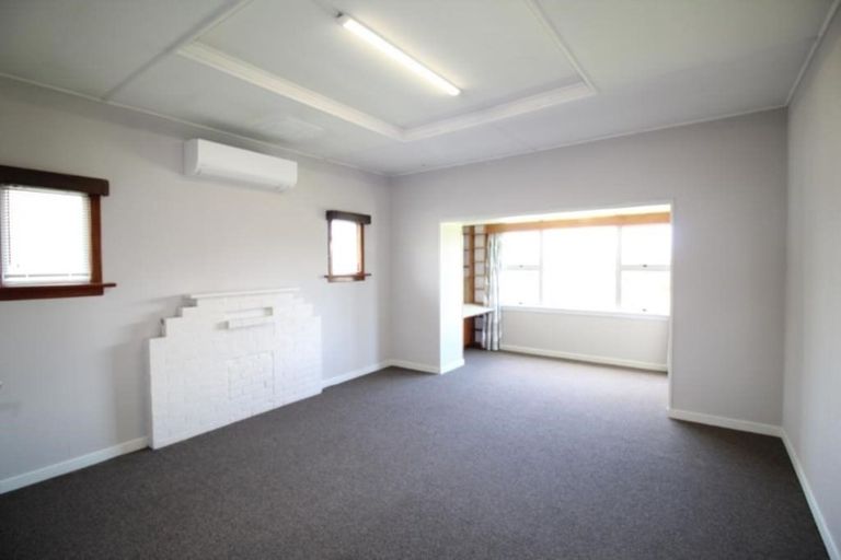 Photo of property in 16 York Street, Strathern, Invercargill, 9812