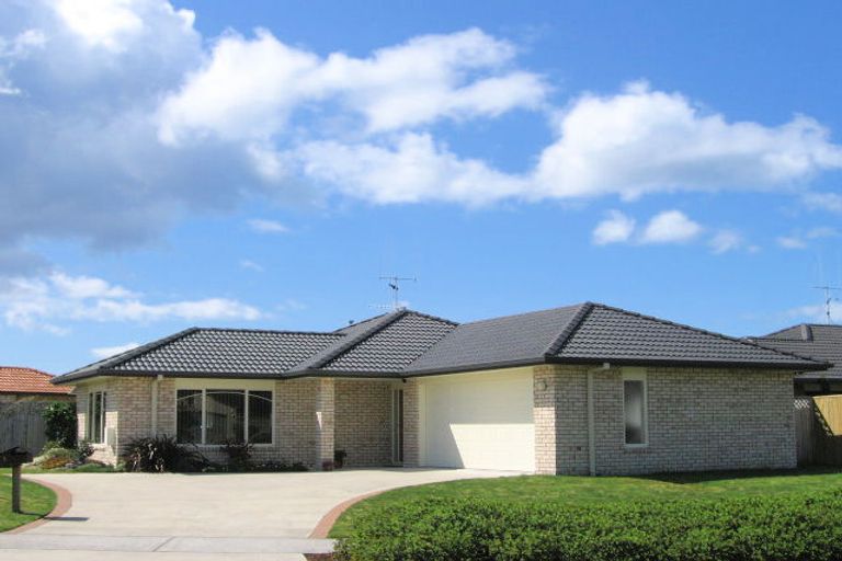 Photo of property in 5 Mcleod Place, Papamoa Beach, Papamoa, 3118