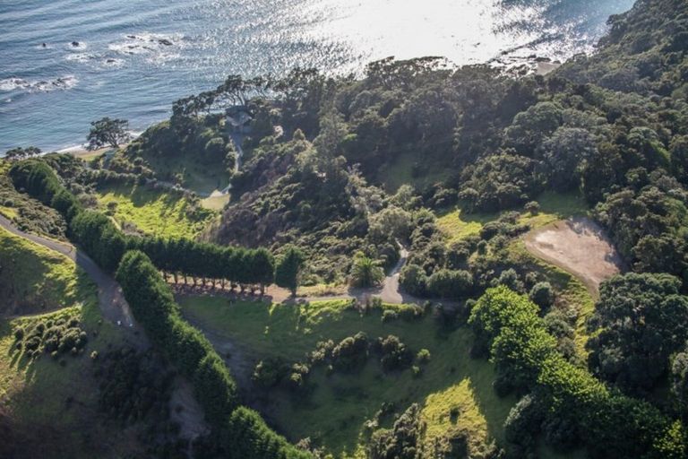 Photo of property in 354 Rockell Road, Whananaki, Hikurangi, 0181