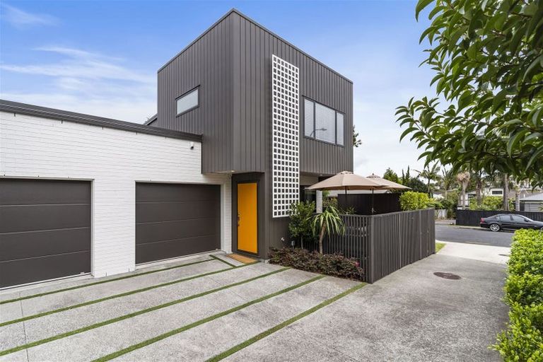 Photo of property in 122a Moore Street, Howick, Auckland, 2014