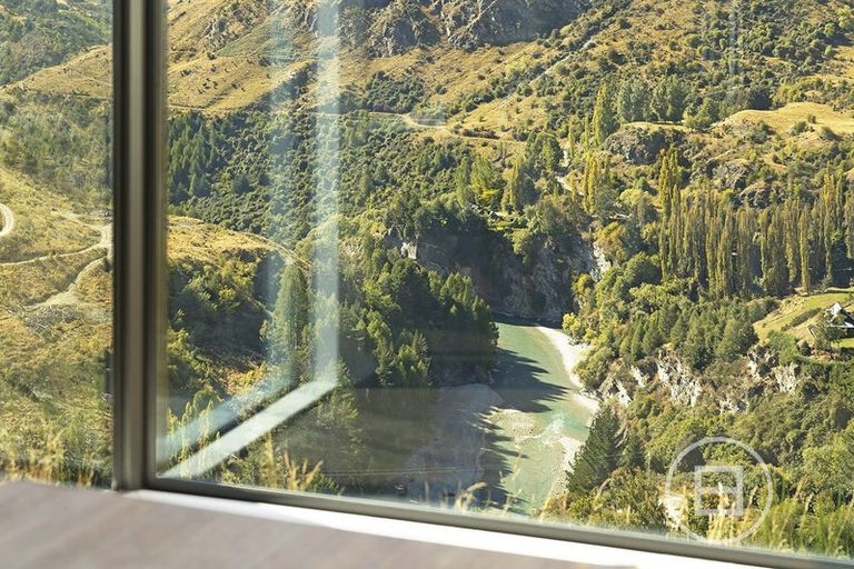 Photo of property in 12 Crows Nest Road, Arthurs Point, Queenstown, 9371