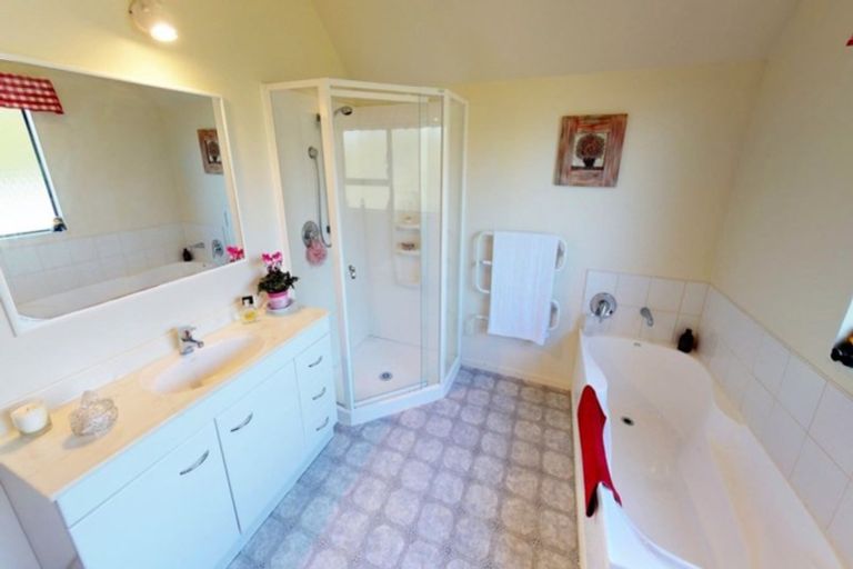 Photo of property in 6 Hillcrest Lane, Levin, 5510