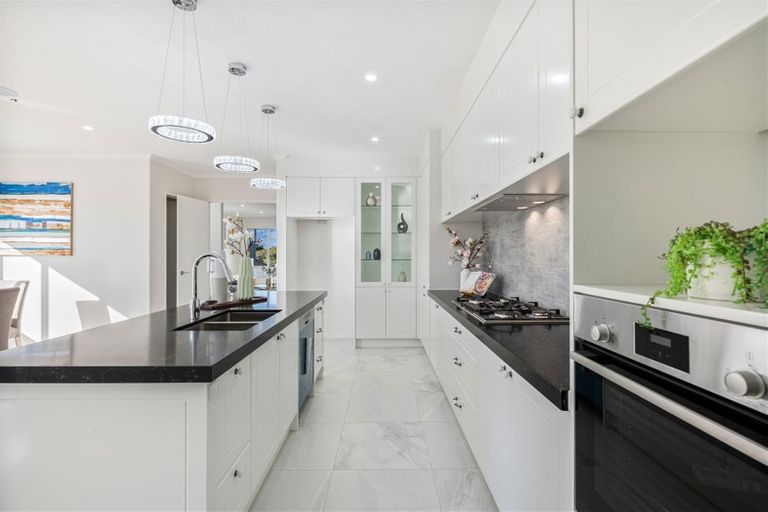 Photo of property in 50 Elevation Street, Flat Bush, Auckland, 2019