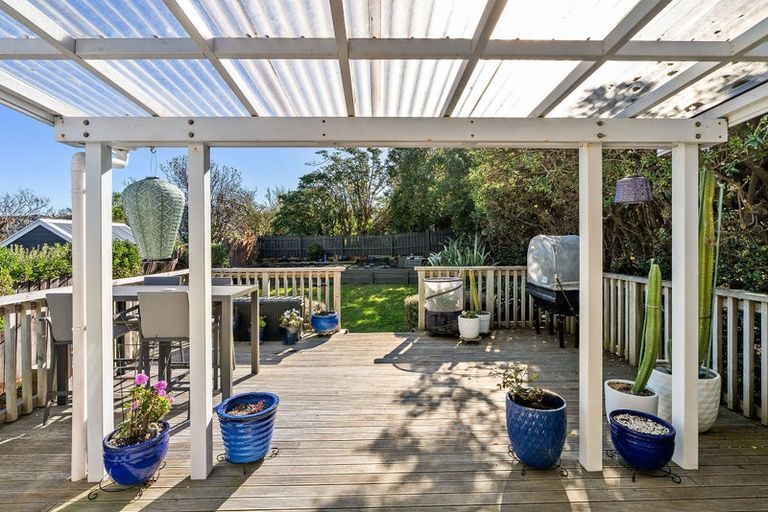Photo of property in 42 Tirangi Road, Rongotai, Wellington, 6022
