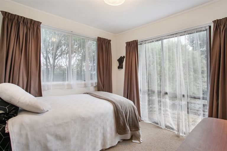 Photo of property in 12 Crispian Place, Weymouth, Auckland, 2103