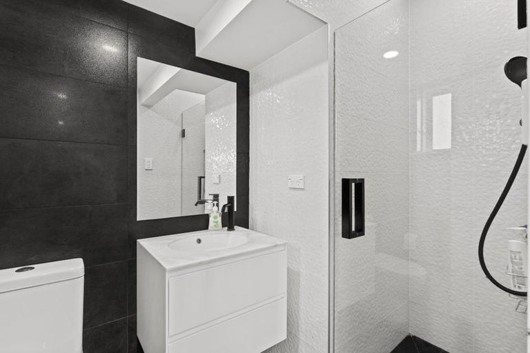 Photo of property in 68 Greers Road, Burnside, Christchurch, 8041