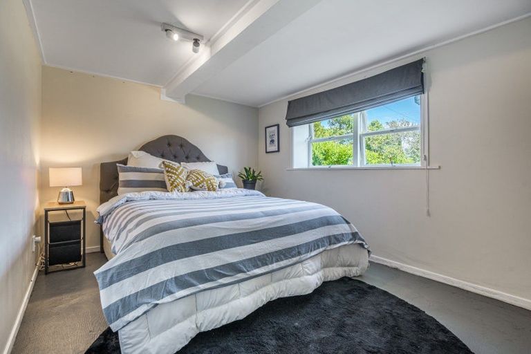 Photo of property in 279 Glengarry Road, Glen Eden, Auckland, 0602