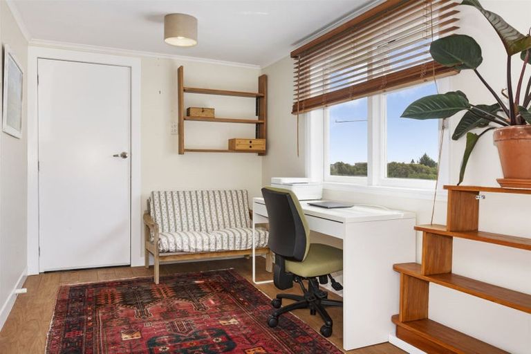 Photo of property in 42 Downes Street, Titahi Bay, Porirua, 5022