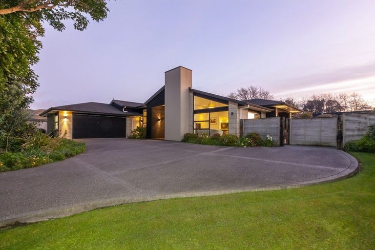 Photo of property in 33 Millvale Street, Waikanae, 5036