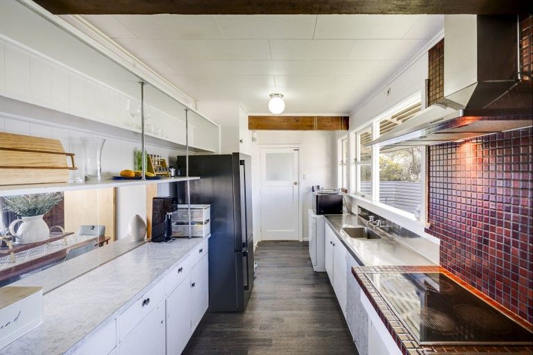 Photo of property in 24 Windsor Terrace, Taradale, Napier, 4112