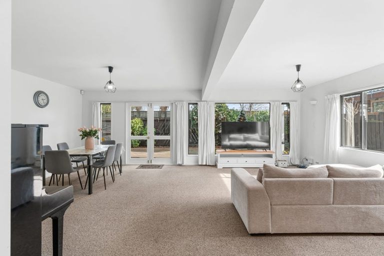 Photo of property in 1/8 Cottesmore Close, Burnside, Christchurch, 8053