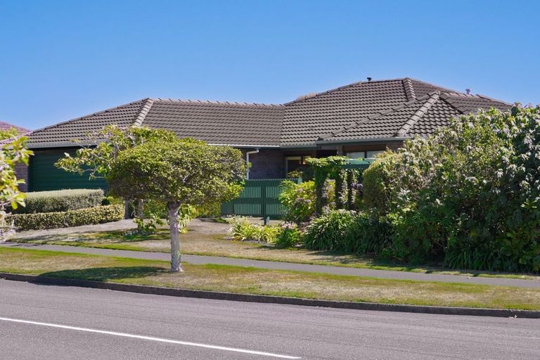 Photo of property in 86 Parata Street, Waikanae, 5036