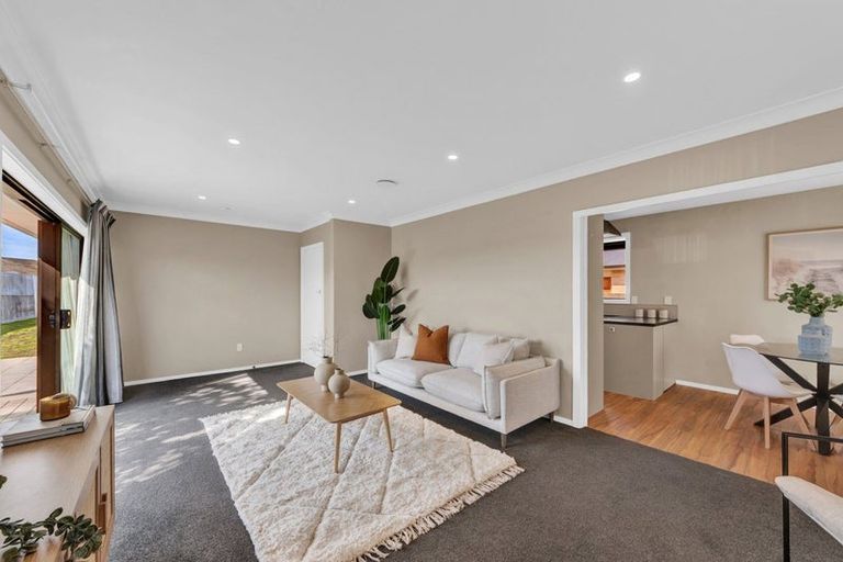 Photo of property in 12 Esk Place, Aranui, Christchurch, 8061