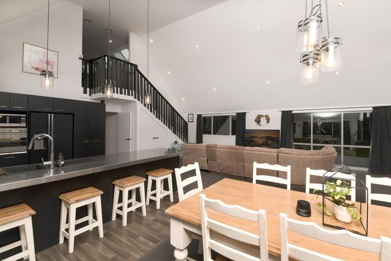 Photo of property in 4 Mangauika Road, Pirongia, Te Awamutu, 3876