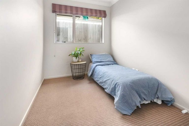 Photo of property in 76 Staithes Drive North, Whitby, Porirua, 5024