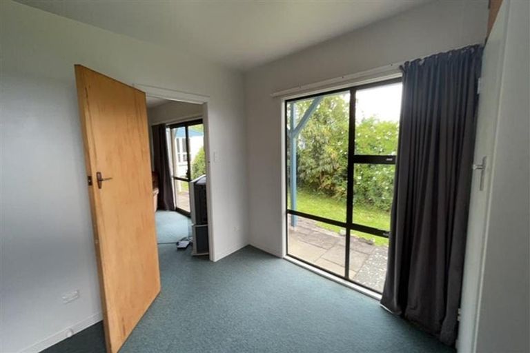 Photo of property in 129 Peel Street, Westport, 7825
