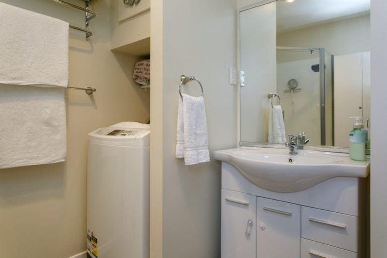 Photo of property in 32a Tamatea Road, Taupo, 3330