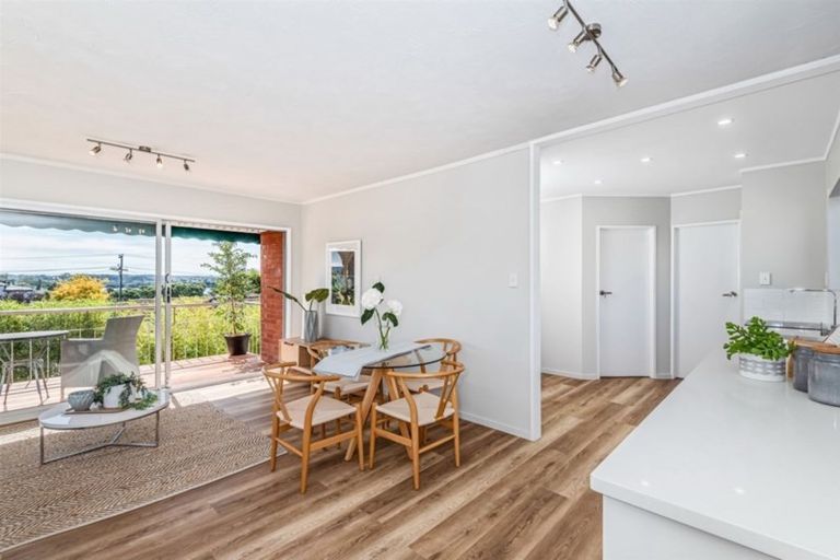 Photo of property in 3/134 Calliope Road, Stanley Point, Auckland, 0624