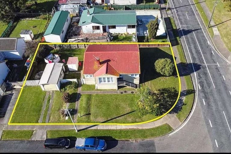 Photo of property in 43 Justine Street, Cannons Creek, Porirua, 5024