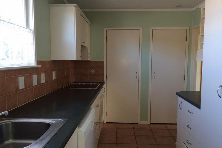 Photo of property in 83 Sunderlands Road, Half Moon Bay, Auckland, 2012