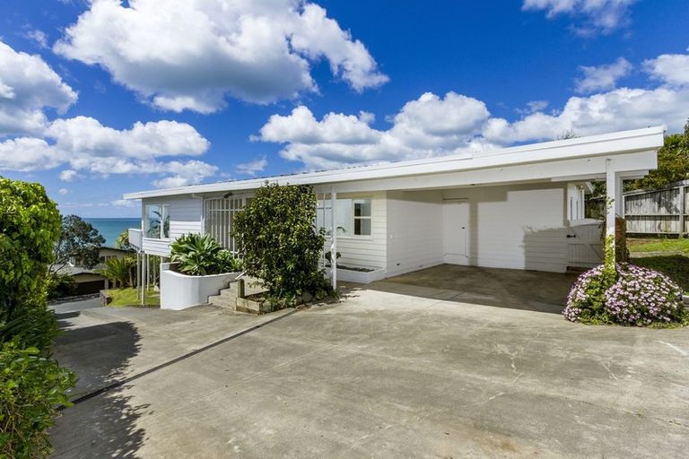 Photo of property in 29 Whitby Crescent, Mairangi Bay, Auckland, 0630